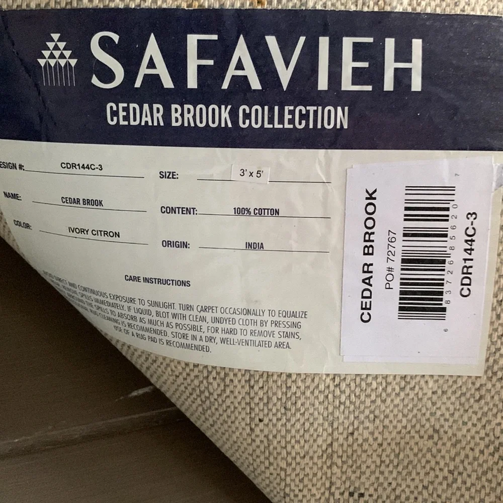 Safavieh Area Rug - Picture 4 of 4